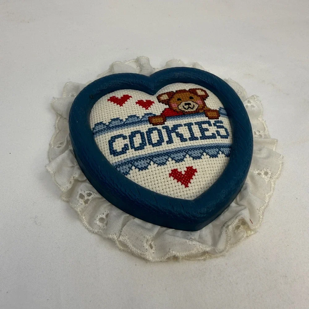 Vintage Handmade Cross Stitch Heart Teddy Bear Cookies Jar Lid Eyelet Lace Blue